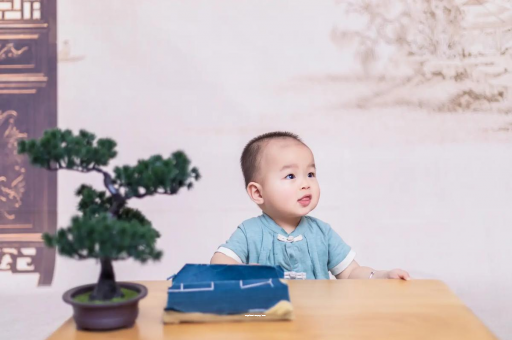 九江宝宝半夜吐了怎么回事 九江宝宝半夜吐了怎么回事